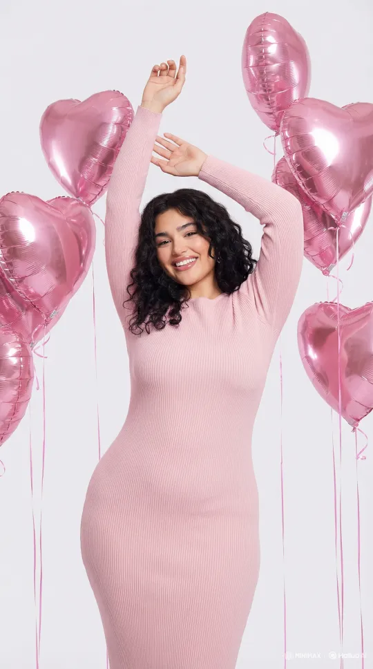 上传照片，生成你的粉色心动写真 by Hailuo AI Video Generator