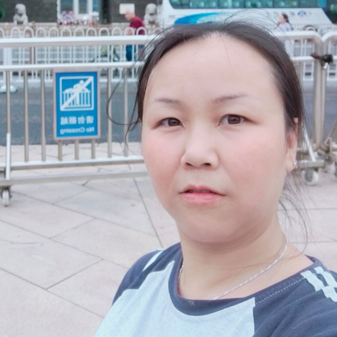 杨雪伊 by Hailuo AI Video Generator