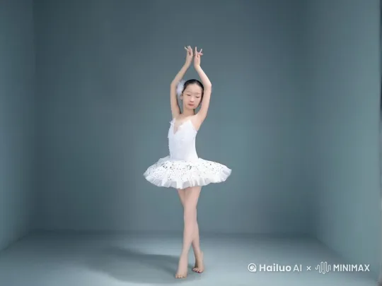 小女孩在跳芭蕾舞，随着音乐律动，动作优美自然 by Hailuo AI Video Generator
