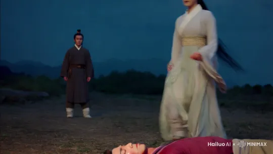 女人走近看到林业血淋淋的躺在地上后赶忙跑过去将他扶了起来，随后从怀里掏出一枚黑色药丸喂给了他，他的脸色以肉眼可见的样子恢复成了血色。看起来是死不了了，林枫不免遗憾的摇摇头。
 by Hailuo AI Video Generator