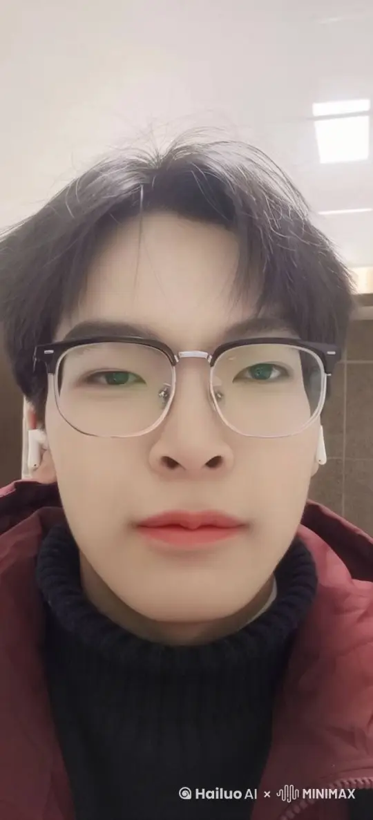 吐出来一堆糖果 by Hailuo AI Video Generator
