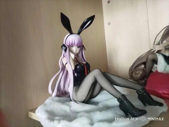 美女缓缓站起来并跳舞 by Hailuo AI Video Generator
