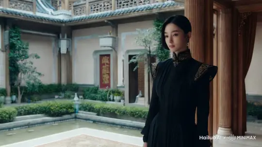 一个中国上海少妇在院子里，御姐气场扑面而来，自带生人物尽的高冷范儿，可细细端详又满是韵味，举手投足竟是成熟魅力，主打奢华风，低调中尽显崭性贵系这般独特的魅惑 by Hailuo AI Video Generator