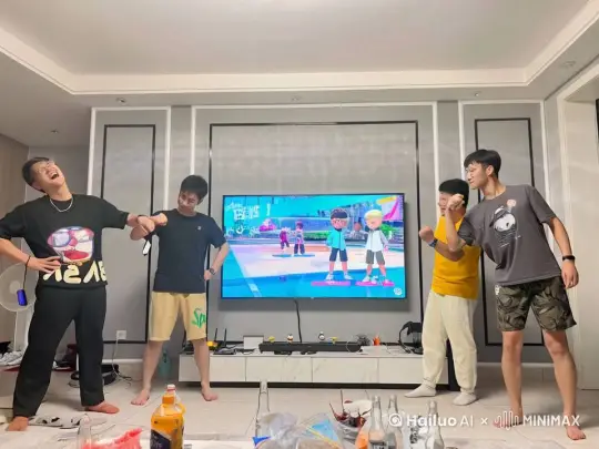 生成一段史诗般的暴力战斗场景，镜头跟随画面中的四个人，赤手空拳的战斗，拳击斗殴 by Hailuo AI Video Generator