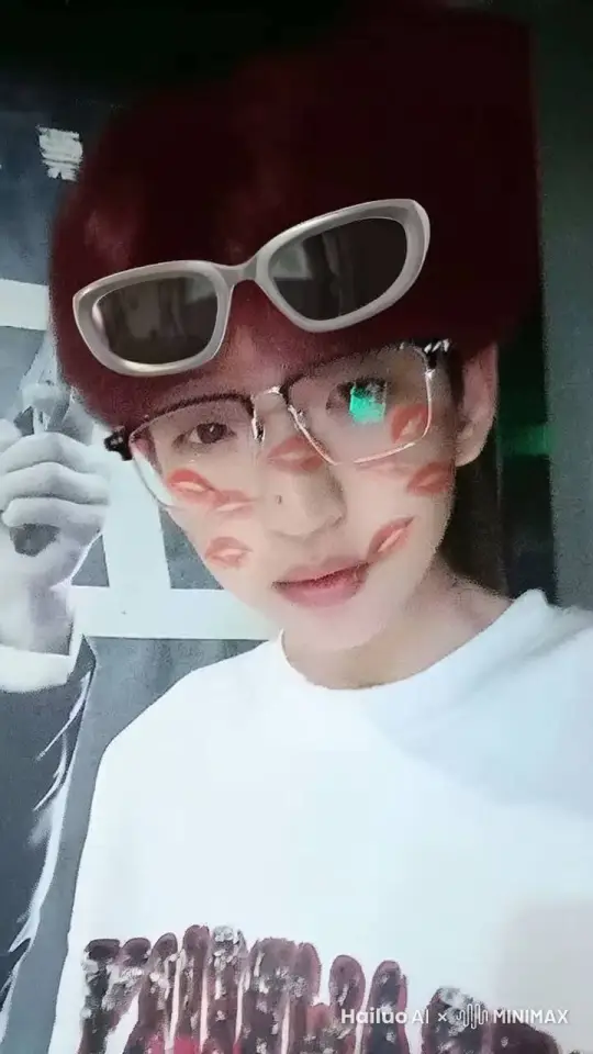 放声大笑 by Hailuo AI Video Generator