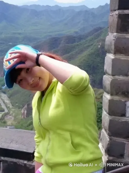 帮我做一个去北京长城旅游的浪漫回忆 by Hailuo AI Video Generator