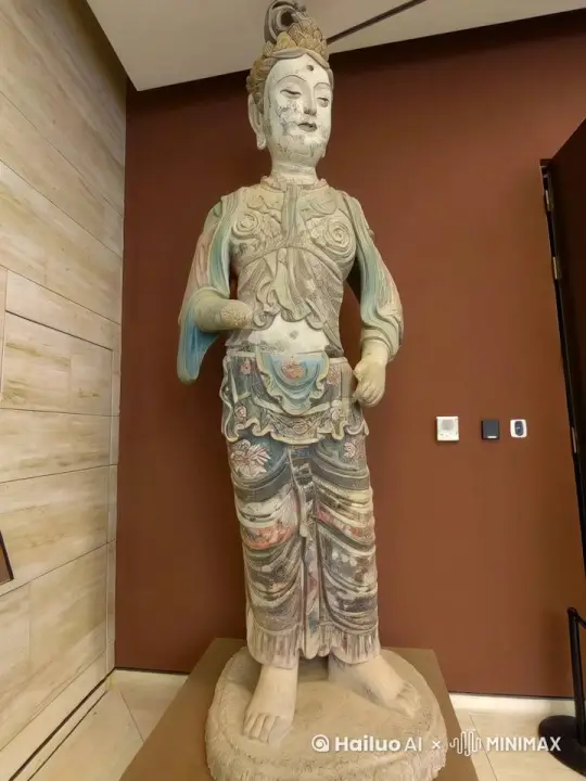 佛像动起来，慢慢变成一个古风写实人物，过渡自然 by Hailuo AI Video Generator