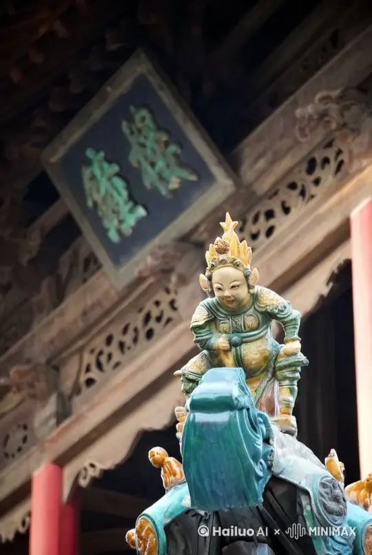 人物变身为中国传统喜庆形象，形象逼真，慢慢舞动面向镜头拜年，披挂喜庆服饰，中国传统春节喜庆氛围 by Hailuo AI Video Generator