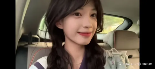 两根细丝带，一根勒紧她的脖子上部分，一根勒紧她的脖子的下部分，空出中间部分。两根丝带左右拉扯，勒紧。她窒息挣扎 by Hailuo AI Video Generator