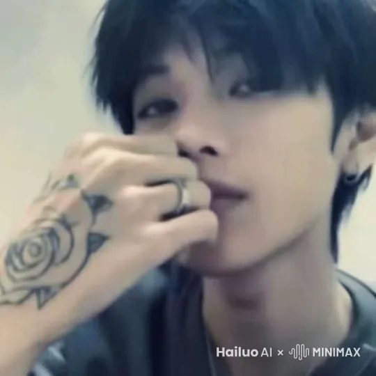 他手捧着一些钱，哈哈大笑，后面是一些人看着，然后开摩托走了 by Hailuo AI Video Generator