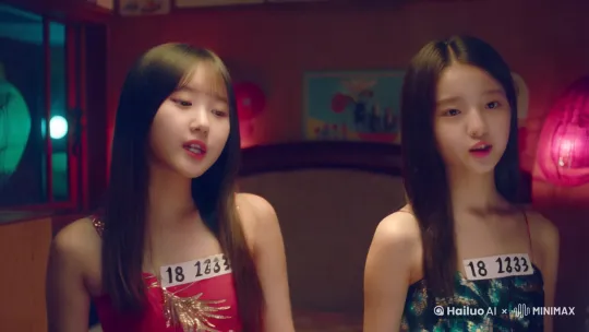 两个18岁的韩国女孩在KTV里面唱歌，女孩身高1米7左右，身材苗条，穿着性感时尚 by Hailuo AI Video Generator