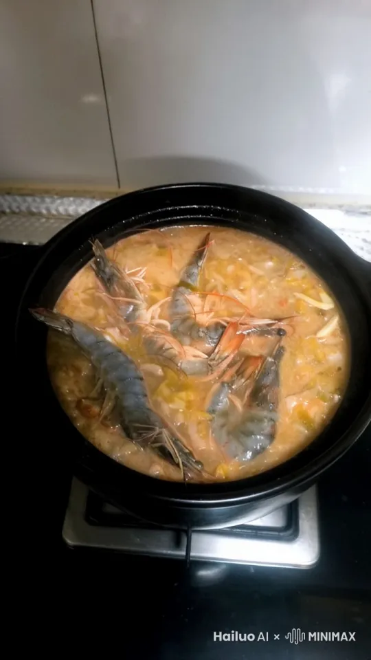 东北大餐，酸菜炖排骨 by Hailuo AI Video Generator