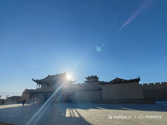 一阵白雾由近及远吹过整座建筑，覆盖图片中整个建筑，散去后建筑被冰雪覆盖 by Hailuo AI Video Generator
