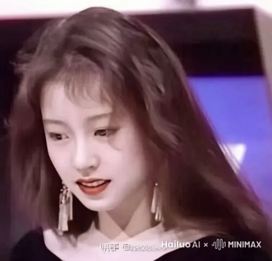 把这位女生的脸 by Hailuo AI Video Generator