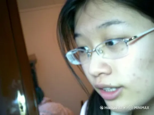 女孩微笑撒娇 by Hailuo AI Video Generator