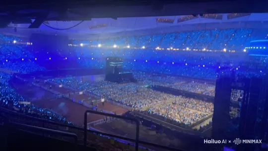 万人演唱会 by Hailuo AI Video Generator