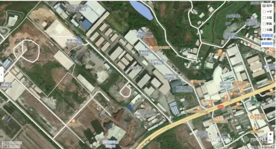 从旋转的地球卫星图逐步变焦推进往地球上聚焦，接着继续放大穿过云层到广东省河源市区域，最后聚焦到上面那一张图上，画面定格在最后一张图上慢慢水墨化，由黑色水墨画淡化为白色 by Hailuo AI Video Generator