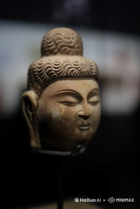 博物馆里的文物展示，镜头运动方式：左移，右摇。 by Hailuo AI Video Generator
