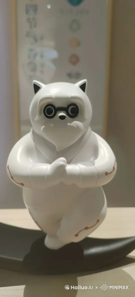 第一集:神秘森林的探险
时间:清晨
地点:神秘森林
环境:阳光透过树叶的缝隙洒下,形成一道道金色的光斑。森林中弥漫着清新的草木香气,草丛中点缀着五颜六色的野花。高大的树木参天而立,树枝交织在一起,仿佛形成了一个巨大的绿色顶棚。
天气:晴朗,微风轻拂,带来丝丝凉意。
小动物:主角小浣熊、机灵的小松鼠、憨厚的小熊、胆小的兔子
清晨的阳光温柔地洒在神秘森林里,小浣熊从它舒适的洞穴中钻了出来,伸了个大大的懒腰。它那双圆溜溜的眼睛闪烁着好奇的光芒,今天又是充满探险的一天。
小浣熊迈着轻快的步伐,穿梭在茂密的树林间。它的尾巴高高翘起,像一面欢快的旗帜。突然,它听到了一阵“吱吱吱”的叫声,顺着声音望去,原来是一只机灵的小松鼠在树枝上跳跃。
小松鼠看到小浣熊,停下了动作,用欢快的语气说道:“小浣熊,你又出来探险啦!”小浣熊笑着回答:“对啊,森林里总有新的惊喜等着我呢!”小松鼠眨眨眼睛,继续在树枝间穿梭。
小浣熊继续前行,没走多远,就碰到了憨厚的小熊。小熊正坐在一块大石头上,嘴里嚼着蜂蜜,脸上洋溢着满足的笑容。看到小浣熊,小熊举起爪子打招呼:“嗨,小浣熊,要来尝尝我的蜂蜜吗?”小浣熊摇摇头,说:“不了,小熊,我要去探索新的地方。”小熊笑着点点头,继续享受它的美味。
走着走着,小浣熊突然听到一阵“簌簌簌”的声音,它警觉地停下脚步。只见草丛里探出一个白色的小脑袋,原来是胆小的兔子。兔子怯生生地看着小浣熊,声音颤抖地说:“小浣熊,我听说森林深处有一个神秘的地方,你敢去吗?”小浣熊挺起胸膛,自信地说:“当然敢!我们一起去看看。”兔子犹豫了一下,最终还是点了点头。
于是,小浣熊、兔子、小松鼠和小熊组成了一支小小的探险队,向着森林深处进发。一路上,它们听到了鸟儿欢快的歌声,“叽叽喳喳”,仿佛在为它们加油鼓劲。
微风轻轻拂过它们的脸庞,带来了野花的芬芳。小浣熊兴奋地跑在前面,尾巴欢快地摆动着。兔子紧紧跟在后面,眼睛警惕地观察着四周。小松鼠在树枝上跳跃,为大家指引方向。小熊则迈着沉重的步伐,嘴里还不时嘟囔着:“慢点,慢点,我跟不上啦!”
当它们来到一片幽静的小林子时,突然听到了一阵奇怪的“嗡嗡”声。小浣熊停下脚步,竖起耳朵仔细倾听。兔子吓得躲到了小熊身后,小松鼠也跳到了更高的树枝上。只见一群蜜蜂从花丛中飞了出来,小浣熊灵机一动,大声说道:“大家别跑,趴在地上别动!”小伙伴们纷纷照做,蜜蜂在它们头顶盘旋了一会儿,便飞走了。
“哎呀,吓死我了!”兔子拍着胸口,心有余悸地说道。小浣熊笑着安慰它:“别怕,我们继续前进。”
经过一番艰难的跋涉,它们终于来到了传说中的神秘地方。这里有一个清澈的小湖,湖水倒映着蓝天白云和周围的树木,美极了。小浣熊开心地在湖边奔跑着,嘴里发出“咯咯咯”的笑声。兔子也欢快地跳了起来,小松鼠在树枝上欢呼,小熊则在湖边洗了把脸,然后舒服地躺在草地上。
阳光渐渐西斜,小浣熊和它的小伙伴们带着满满的快乐和回忆,踏上了回家的路。它们期待着下一次的探险之旅。 by Hailuo AI Video Generator