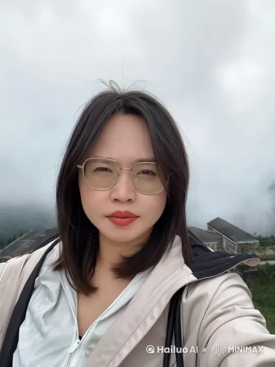 天气逐渐晴朗，阳光照耀大地 by Hailuo AI Video Generator