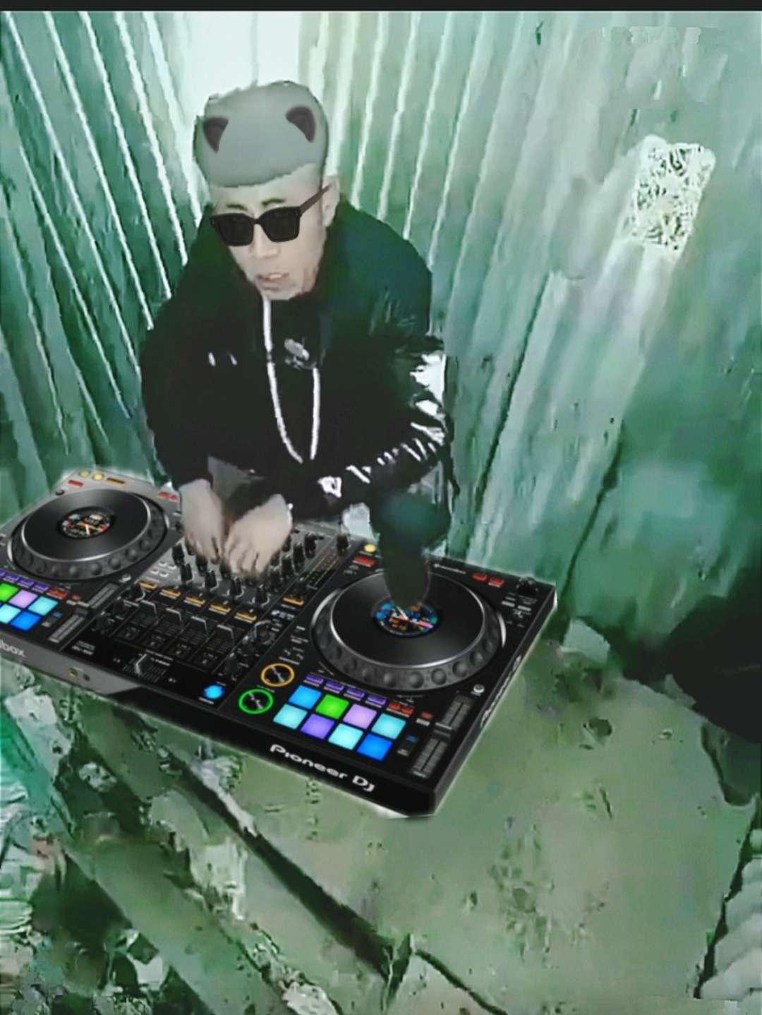 video original by Hailuo AI Video Generator