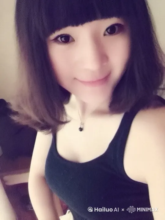 微笑给镜头打招呼 by Hailuo AI Video Generator
