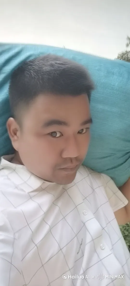 搞笑 by Hailuo AI Video Generator