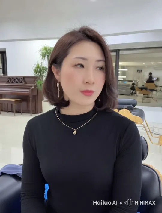 有气质的职场女性 by Hailuo AI Video Generator