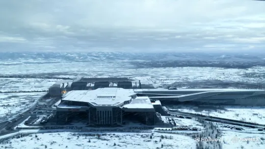 三体第一部，红案基地了俯瞰图，切换至超级射线近景特写，冰雪覆盖，鹅毛大雪，寒风呼啸 by Hailuo AI Video Generator