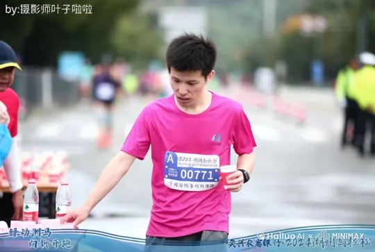 男子跑步，卡通风格 by Hailuo AI Video Generator