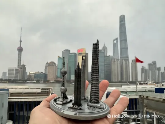 手托上海地标建筑 手指在动 by Hailuo AI Video Generator