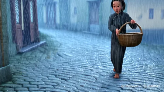 ## 《雨巷》

雨丝斜斜地飘着，青石板路上积了薄薄一层水。阿宁提着竹篮，踩着湿滑的石板往家走。她低头数着脚下的砖缝，忽然听见前方传来一声闷响。

抬头望去，巷子拐角处倒着个瘦小的身影。阿宁快步上前，发现是个衣衫褴褛的小乞丐，约莫七八岁年纪，脸色苍白如纸，嘴唇发紫，蜷缩在地上瑟瑟发抖。

"小妹妹？"阿宁蹲下身，轻轻拍了拍她的肩。小乞丐没有反应，额头烫得吓人。阿宁咬了咬唇，将竹篮放在一旁，费力地将小乞丐背了起来。

雨越下越大，阿宁的衣衫早已湿透。她小心翼翼地避开地上的水洼，生怕摔着背上的孩子。小乞丐的身子轻得像片羽毛，呼吸却滚烫，喷在阿宁颈间，让她心里一阵发紧。

"阿宁！你这是......"母亲开门时吓了一跳。

"娘，快烧些热水来。"阿宁将小乞丐放在自己床上，顾不上换下湿衣，先用干布巾替她擦干身子。母亲端来姜汤，阿宁一勺一勺地喂着，可小乞丐牙关紧咬，汤水顺着嘴角流下。

阿宁急得眼圈发红，忽然想起什么，从枕下摸出个荷包，倒出几粒碎银子："娘，我去请大夫。"

"这银子不是要给你买新衣裳......"

"衣裳可以再买，人命关天。"阿宁攥紧银子，转身冲进雨幕。

大夫来时，小乞丐已经烧得说起了胡话。阿宁守在床边，一遍遍替她擦汗，喂药。夜深了，雨声渐歇，小乞丐的呼吸终于平稳下来。

阿宁松了口气，这才觉得浑身酸痛。她望着床上熟睡的小脸，轻轻替她掖好被角。月光透过窗棂洒进来，照在小乞丐脏兮兮却清秀的脸上，阿宁忽然觉得，这大概就是娘常说的"缘分"。

第二天清晨，小乞丐醒来时，看见床边放着叠得整整齐齐的新衣裳，还有一碗冒着热气的粥。阿宁趴在桌上睡着了，手里还攥着块湿帕子。

小乞丐蹑手蹑脚地爬起来，将被子轻轻披在阿宁身上。她站在那儿看了许久，忽然跪下磕了个头，转身跑出了门。

阿宁醒来时，只看见枕边放着一朵野花，花瓣上还沾着晨露。她追出门去，巷子里空荡荡的，只有几只麻雀在啄食地上的米粒。

从此以后，阿宁总爱在雨天站在巷口张望。她总觉得，那个瘦小的身影，总有一天会再次出现在雨幕中。 by Hailuo AI Video Generator