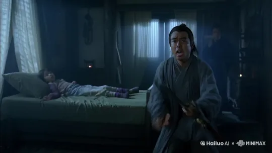 刹那间，刘半仙的心头一寒，只感觉身躯都为之一震，本能的倒退了数步，
“我靠！”
刘半仙的眼中有了一点惊恐，果断躲到了白渊的背后。
“不是，老刘，你咋了？”
“他……他说角落有人，在看着我们。”
刘半仙望向了屋子的角落，但那里却是空无一物……
“有人？”
白渊的眉头微皱，依然是淡定从容，顺势就接过了老刘手中的桃木剑。
他望向了床上的小孩，顺着对方的目光，望向了屋子靠窗的角落，
因为正值黄昏，加上没有开灯，导致角落的光线黯淡，倒是有了一点恐怖之感。
白渊没有犹豫，提着剑就走向了角落，
“是这里吗？”
他回头望向了小孩，想要确认一番。
“他在看你……他在看着你……”
“废话，全场我最帅，当然看我了。”
白渊撇了撇嘴，一步步朝着角落靠近，
而就在刹那间，他的脚步一滞，目光不解的摸了摸自己的胸口，
此时，他的胸口竟然出现了温热之感，仿佛贴了一张暖宝宝一样，
他想要掀开衣服来看一看，但想到是在别人家中，又打消了这个念头，
他是有病，但不是变态……
而白渊不知道的是，在他的胸口位置，一张血红色的鬼脸若隐若现，显得极为诡异……
白渊没有理会，而是再度朝着角落而去，
就在距离不到一米的时候，他陡然间察觉到了一股阴冷的气息，
“嗯？”
他的神色一动，但却没有退步，继续朝前。
他之前为了验证病情，可是经常往坟地跑的，自然不会被这个阵势给吓到。
不过此时他的胸口却是越发温热，衬衣上甚至隐隐出现了一张脸庞，不过他没有关注到……
只见白渊提着桃木剑，一步一步稳健向前，
就在此时，阴冷的气息瞬间暴涨，似乎有人在用手轻抚着他的后背，令人忍不住汗毛竖起，
同时，白渊的耳畔仿佛听到了若有若无的呢喃……
“大胆妖孽，看剑！”白渊暴喝一声，同时朝着角落猛然一刺，接着就是一阵暴风乱砍！
虽然看不见，但是先砍死再说……
然而，白渊只觉得阴冷气息依然存在，甚至变得更加浓烈，而且他自己也累的有点气喘吁吁了……
“没有用吗？”
他的眉头微皱，眼中有了一点不解，
就在此时，床上的小孩再度用呆滞的语气道：
“他……他在你的背上……就在看着你……”
“嗯？！”
白渊的神色一震，陡然间将头一偏，瞬间就与一张若隐若现的透明脸庞对视！
“我尼玛的！”
他的动作不慢，手中的桃木剑瞬间朝着其头颅一刺！
不愧是网上买的好东西，
完全没有一点作用……
“老刘，你特么确定这是桃木剑！”
此刻，刘半仙早已经被惊吓住了，
他本以为只是简单的事件，没有想到真的是有邪祟……
听到白渊的暴喝，他才清醒了过来，道：
“白哥，坚持住，我这里还有！”
此刻，刘半仙从身上再度甩出了三把桃木剑，
白渊只觉得背部沉重，同时阴冷气息已经入侵到了体内，
但他依然保持着冷静，捡起了桃木剑，依次朝着对方刺去，
可惜的是，一样没用……
“你特么这全是假的啊！”
“不可能啊……”
刘半仙也是心生焦急，道：“店家说了假一赔三，不可能是假的！”
“？？”
白渊瞬间回头，喝道：
“你特么是不是只买了一把桃木剑？！另外三把是送的？”
“诶，你怎么知道？可能因为我是老客户，店家给的福利吧。”
“你大爷的福利！”
白渊的嘴角一抽，这特么不是纯纯的坑货吗……
此时，他只觉得气息更加阴冷，同时肩膀上的鬼物已经发出了可怖的低吟……
“你丫的还有没有其余的东西？”
如果还没有，白渊已经是准备跑路了……
“有！黑狗血！”
“又是网上买的？”
“不是，这是真玩意，我从老家带过来的！”
“先给我！”
“好！”
刘半仙又是一阵捣鼓，拿出了一个小坛子，但因为不敢靠近，再加上恐惧让他脑袋有点发昏，直接是给扔了过来。
啪嗒！
刹那间，小坛子应声破裂，从中流出了一地的血液。
“呃……”
刘半仙也是愣住了，没有想到会出现这种离谱操作。
“你特么的……”
白渊没有想到会遇上这么一个猪队友……
不过或许是因为黑狗血的原因，他背上的阴冷气息似乎弱了一点，
而那张若有若无的脸庞，也有点想要远离的意味了。
“有用？”
白渊顾不上其他的，瞬间蹲下身子，将自己的双手全都涂上了黑狗血。
“去你大爷的！”
他猛然间朝着一旁的鬼脸挥拳，瞬间就仿佛打到了冰块上一般，
伴随着一声尖啸，那只看不见的邪祟从白渊的身上掉了下来，
而因为那一拳的缘故，导致对方的脸上沾上了黑狗血，倒是一下就暴露了身形。
白渊的目光一凝，朝着地上的邪祟疯狂招呼……
黑狗血的作用其实不是太强，但架不住白渊的疯狂出拳……
“白哥，加油！加油！”
刘半仙在一旁神色激动，直接化身为啦啦队，
作为内行的半仙害怕不已，但没有想到作为精神病的白渊竟然如此给力……
五分钟以后，
地上的鬼已经没有了反抗之力，同时四周的阴冷气息悄然消散……
而坐在穿上的小孩，眼神也是逐渐恢复了清明，不见之前的迷茫与呆滞。
“哥哥这就送你一程！”
白渊望着地上瘫倒的鬼，又是转身将双拳涂满了黑狗血， by Hailuo AI Video Generator