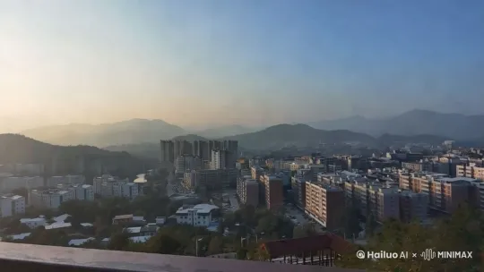 /可旋转[右移] by Hailuo AI Video Generator