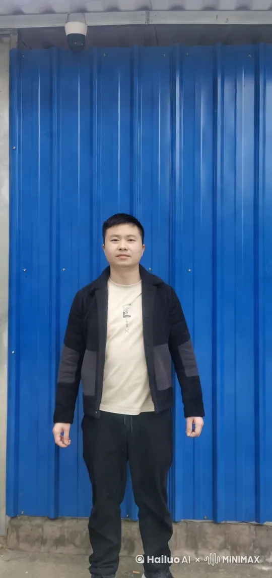 人物变成大象 by Hailuo AI Video Generator