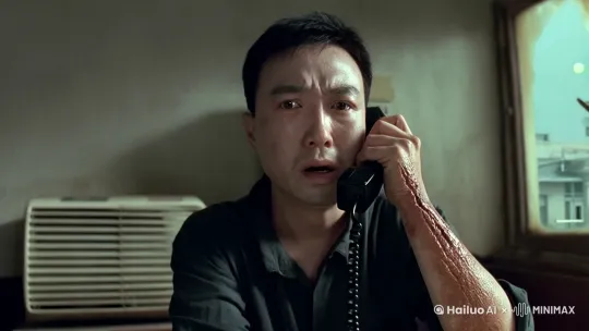 第一集：办公室里，空调嗡嗡作响，刘志中紧握着手机，脸色铁青。电话那头，连襟张宏阳刺耳的笑声和嚣张的话语不断传来：“刘志中，你也不看看这阳州是谁的天下，老张家在这根基深厚，你不过是个上门女婿，还想调回城里做街道办主任？别做梦了，老老实实待在那偏远乡镇干一辈子吧，不然就滚出赵家！”

刘志中紧咬着牙关，手背上青筋暴起。他在这偏远乡镇做副镇长已经三年了，这三年里，他兢兢业业，一心为民，好不容易有了调回城里的机会，却被张家堂妹轻而易举地卡位。挂了电话，刘志中望着窗外破败的乡镇街道，心中满是不甘和愤怒。

• 第二集：凌晨一点，月色如水，刘志中拖着沉重的步伐，醉醺醺地回到家。他打开门，屋内一片漆黑，没有一丝温暖的气息。他摸索着打开灯，看到妻子赵雅坐在沙发上，一脸冷漠地看着他。

“又喝这么多酒，你就不能有点出息？”赵雅冷冷地说道，眼神中满是嫌弃。

刘志中看着妻子，心中一阵刺痛。曾经，他们也有过甜蜜的时光，可自从他做了上门女婿，在张家的打压下，他们之间的感情渐渐变得淡薄。面对工作和家庭的双重困境，刘志中感到无比的苦闷，他瘫坐在沙发上，双手抱头，开始思考自己的未来该何去何从。

• 第三集：一大早，阳光还未完全驱散清晨的凉意，刘志中就被一阵嘈杂的吵闹声惊醒。他匆匆赶到镇政府，只见一群村民正围在门口，情绪激动。原来，镇里引进的一个养殖项目出现了问题，承诺的收益没有兑现，村民们投入的资金打了水漂。

“刘副镇长，你得给我们个说法！这可是我们的血汗钱啊！”一位白发苍苍的老人红着眼眶说道。

刘志中一边安抚着村民的情绪，一边了解事情的经过。他知道，这个项目是张宏阳的人在背后操控的，如今出了问题，他们肯定不会轻易解决，反而会把责任都推到自己身上。刘志中感到压力如山，但他心中的那股不服输的劲儿却被彻底激发了出来，他暗暗发誓，一定要解决这个问题，给村民们一个交代 by Hailuo AI Video Generator