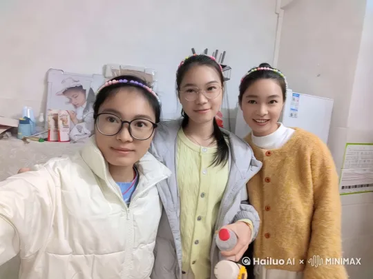 三姐妹祝女神们38快乐 by Hailuo AI Video Generator