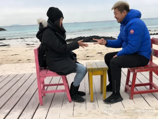 浪漫的接吻 by Hailuo AI Video Generator