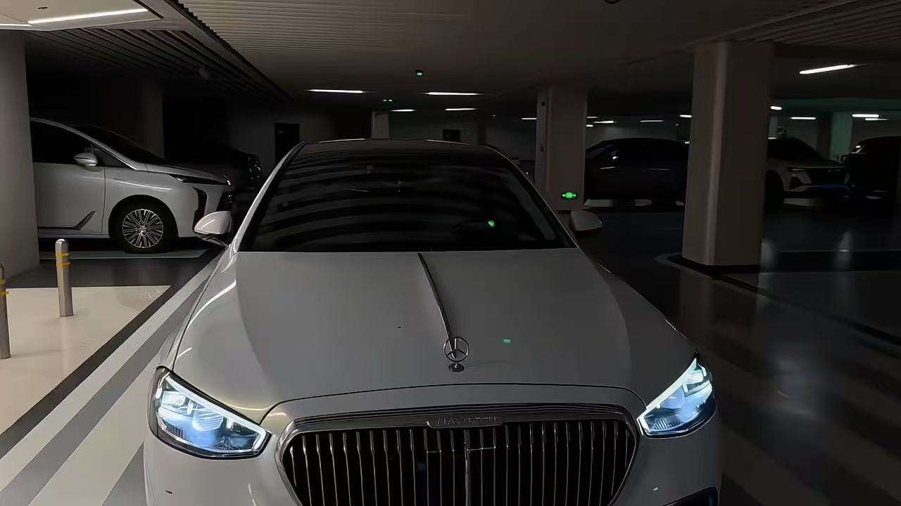 video original by Hailuo AI Video Generator