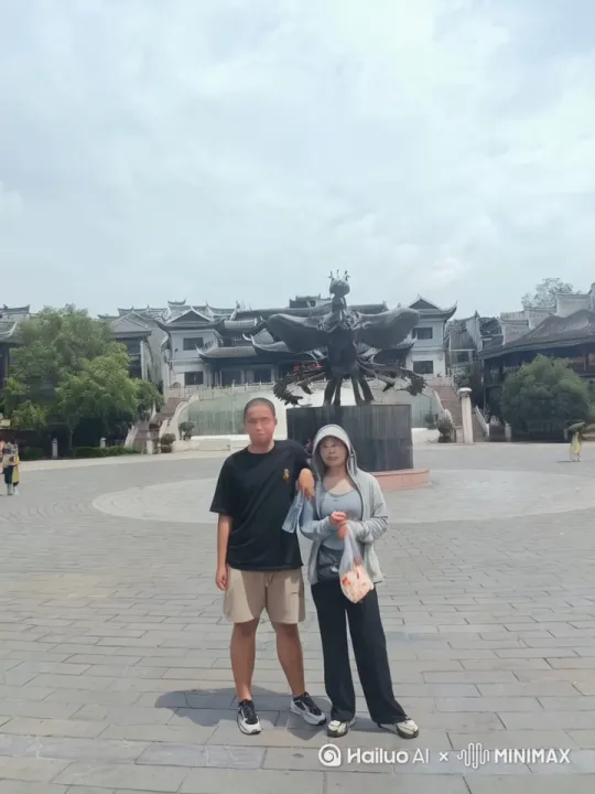 功夫对决，迅猛出招，腾空飞踢。 by Hailuo AI Video Generator