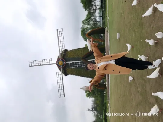 我的爱人，我亲密的爱人！愿你天天开心，快乐！ by Hailuo AI Video Generator