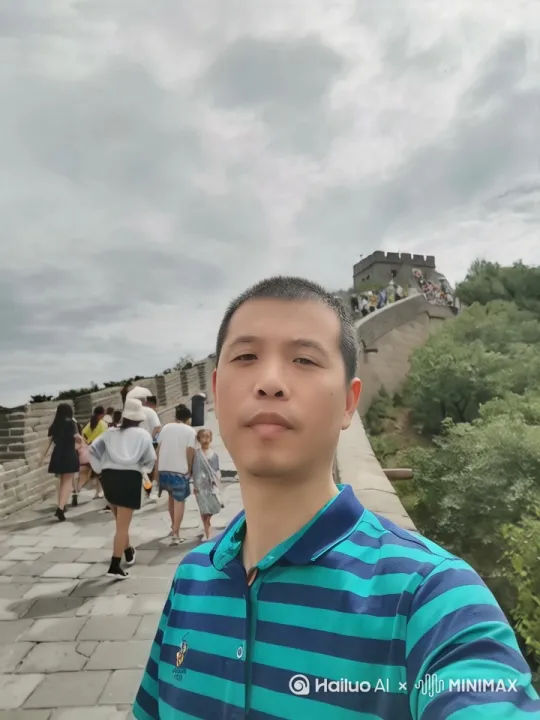 [推出,上升,下摇]飞升高空爆发雷电风暴科幻电影效果 by Hailuo AI Video Generator