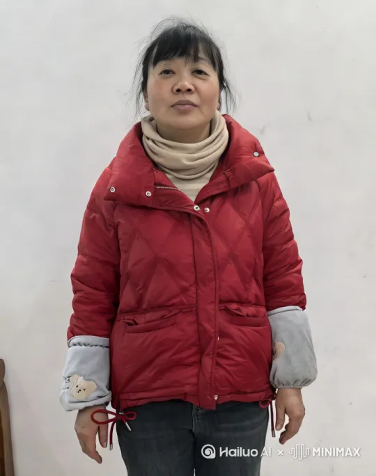 用这张照片做一张风景区开心的玩耍 by Hailuo AI Video Generator