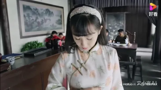 穿着白色旗袍女孩解开三个盘扣 by Hailuo AI Video Generator