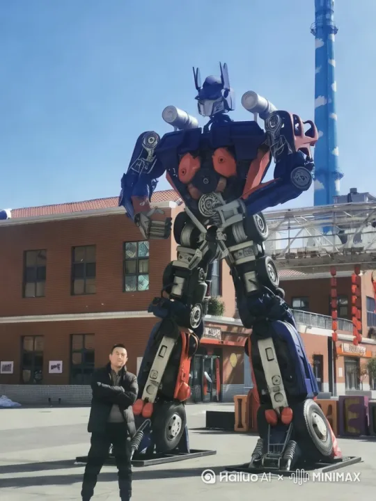 我与机器我与机器人互动，并且机器人跟我握手。 by Hailuo AI Video Generator