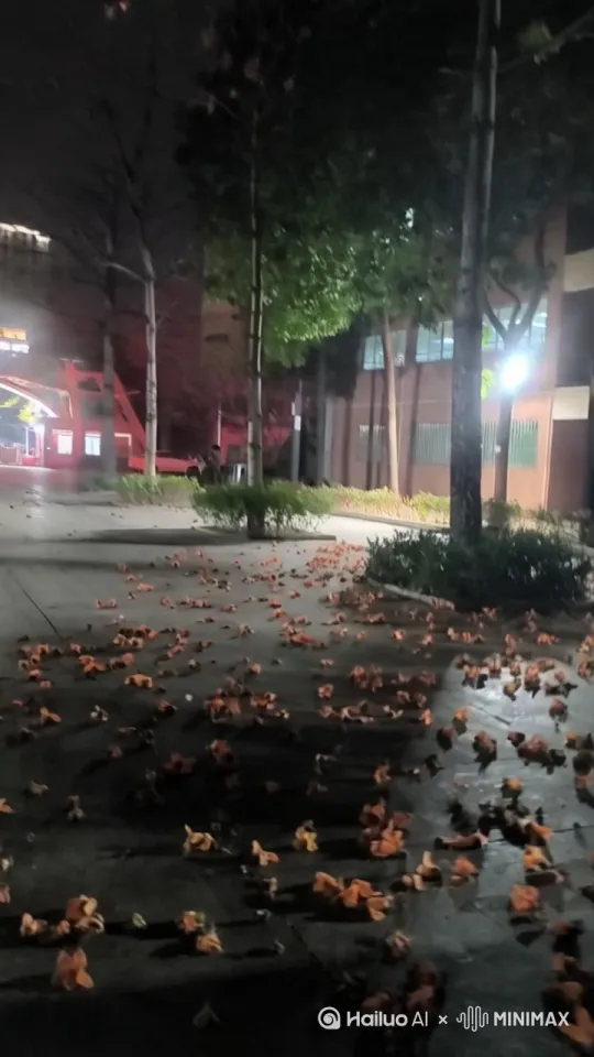 地上长出七彩斑斓的鲜花，小动物从花丛中跳出来戏耍，童话世界场景，梦幻美好在发生 by Hailuo AI Video Generator