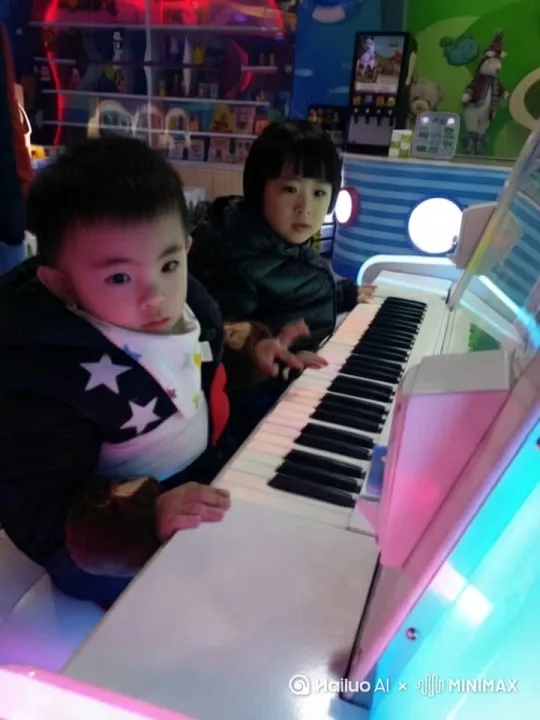 加入弹奏一曲 by Hailuo AI Video Generator