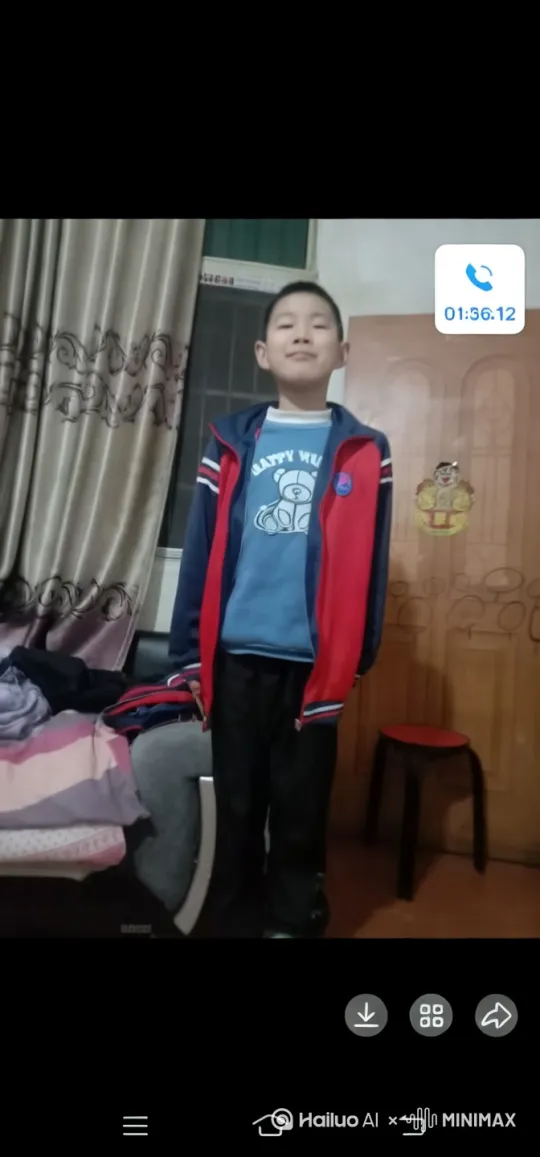 脱掉了 by Hailuo AI Video Generator