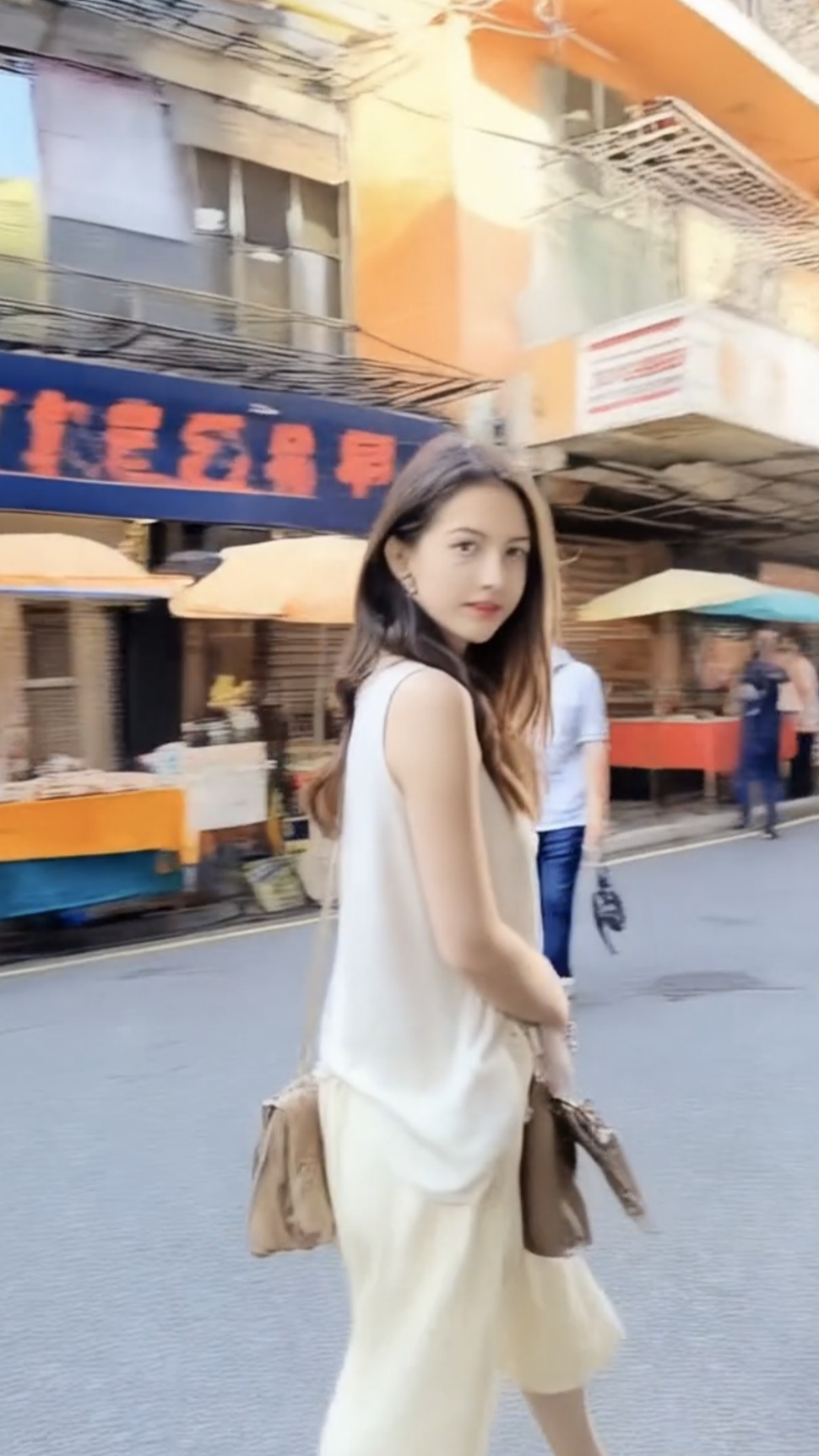 video original by Hailuo AI Video Generator