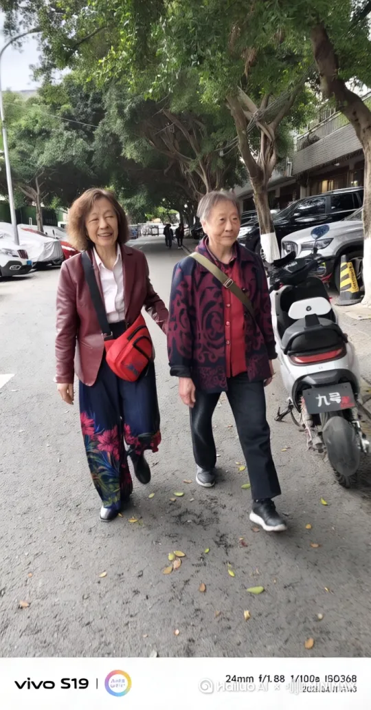 左边的人跳舞，右边的人鼓掌欢迎。[右移,跟随][晃动][左移,右摇,跟随] by Hailuo AI Video Generator
